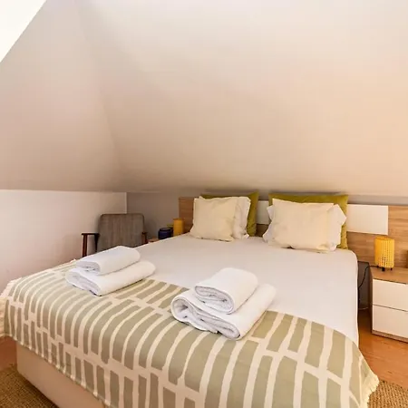 아파트 Lovely Near Avenida Da Liberdade *